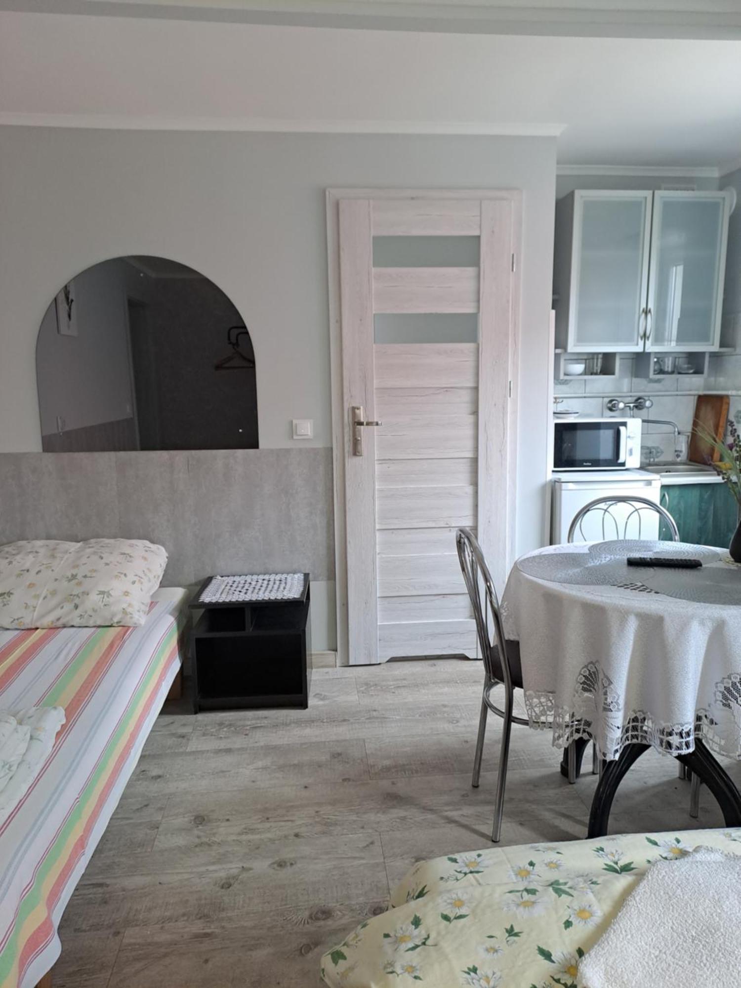 Pokoje Goscinne Zaglobianka Przemyśl Extérieur photo